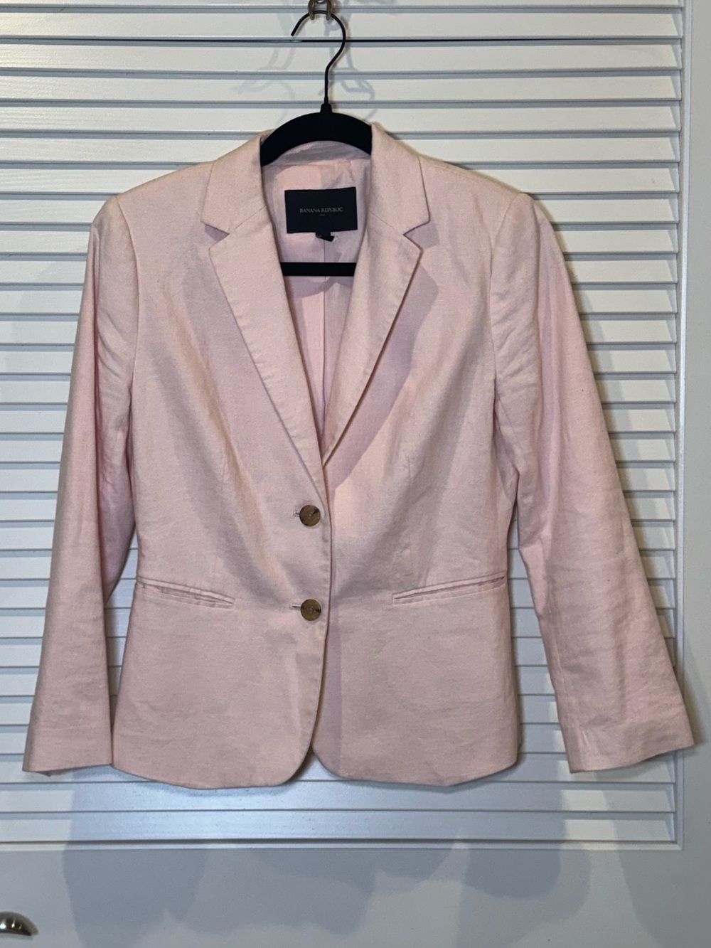 Banana Republic linen blend two-button blazer in blush pink size 2.